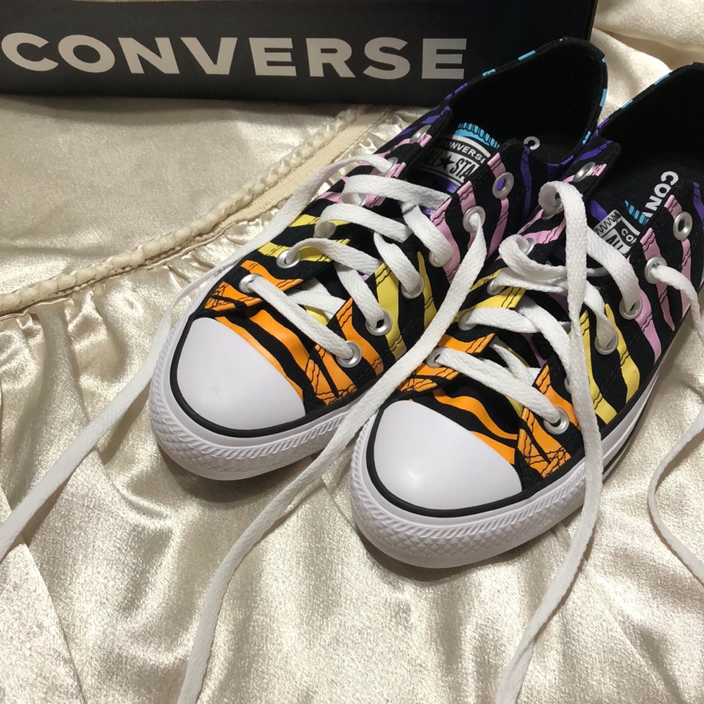 Converse women’s